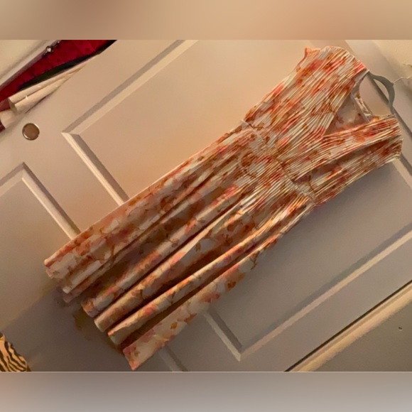 VINCE FLORAL CRUSHED SATIN DRESS Color soil Midi Dress in Cream and Pink size XL - Picture 6 of 10